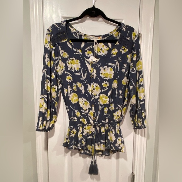 NWT C&C California Size S 3/4 Sleeve Ruffle Waist Lace Button Floral Peasant Top - Picture 1 of 12